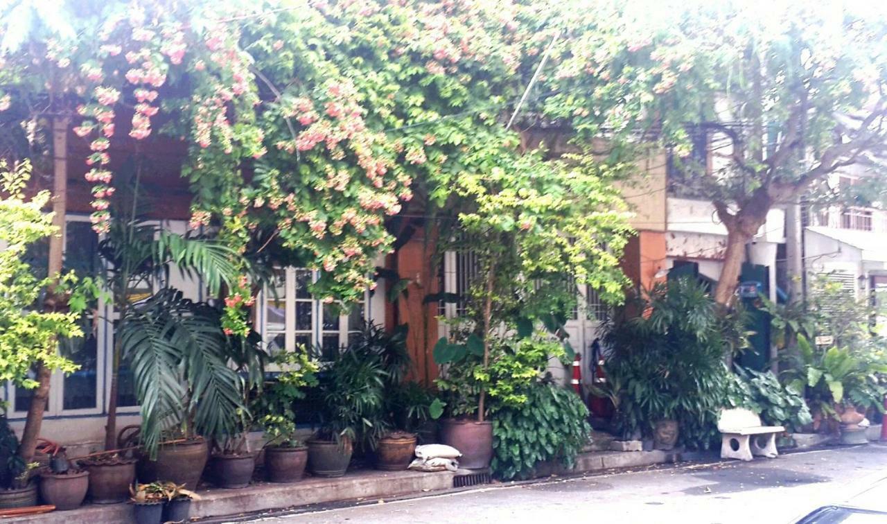 Cafe De Baan Raow Hotel Bangkok Exterior foto